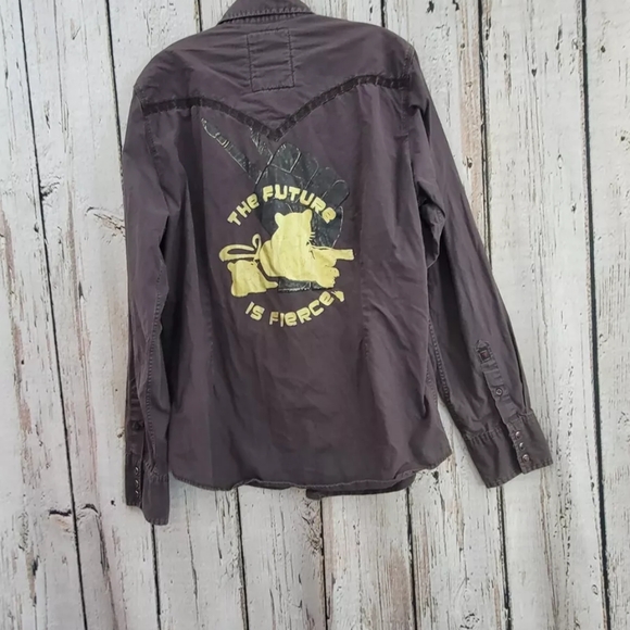 Men's Large GUESS 1981 Brown Snap Button Cotton Dress Shirt future is fierce eUC - Picture 7 of 9